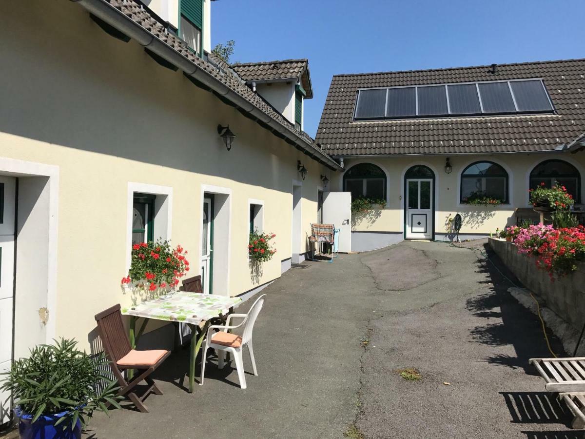 Gaestehaus Lindenhof イェナースドルフ エクステリア 写真